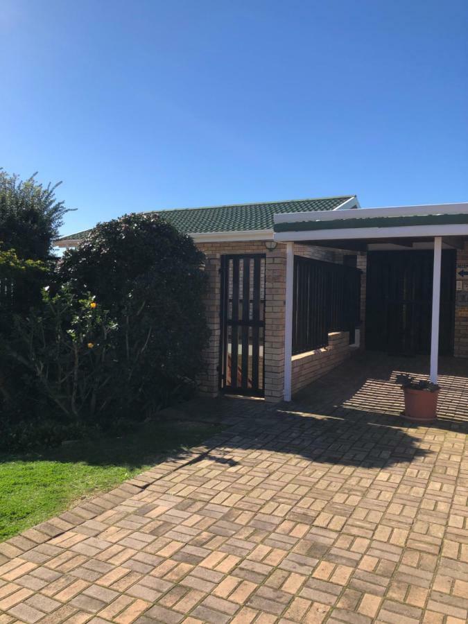 Ocean View Guest House Jeffreys Bay Exterior foto